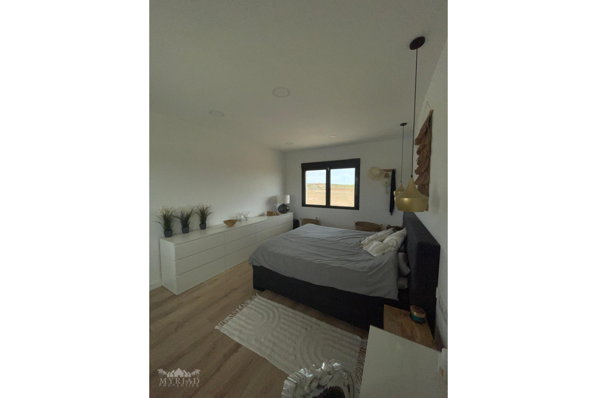 Resale - Townhouse -
Pinoso - Pinoso Alicante