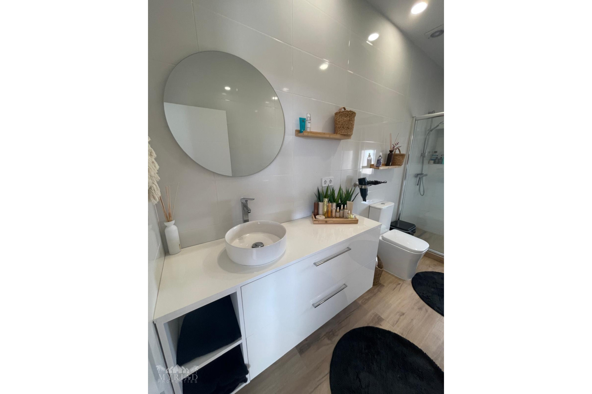 Resale - Townhouse -
Pinoso - Pinoso Alicante