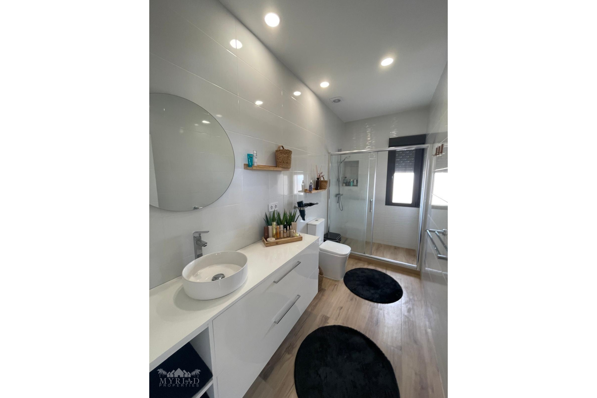 Resale - Townhouse -
Pinoso - Pinoso Alicante