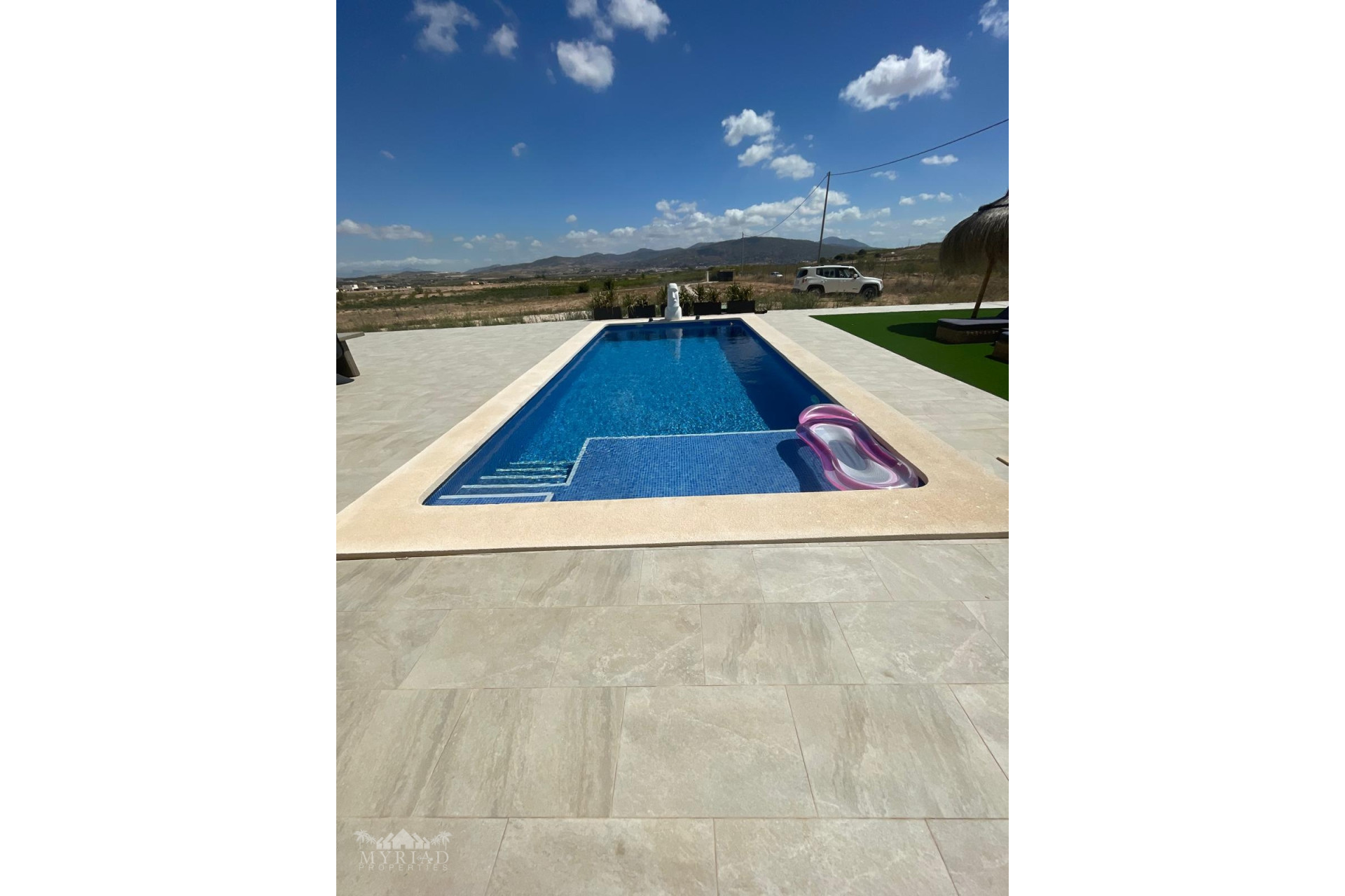 Resale - Townhouse -
Pinoso - Pinoso Alicante