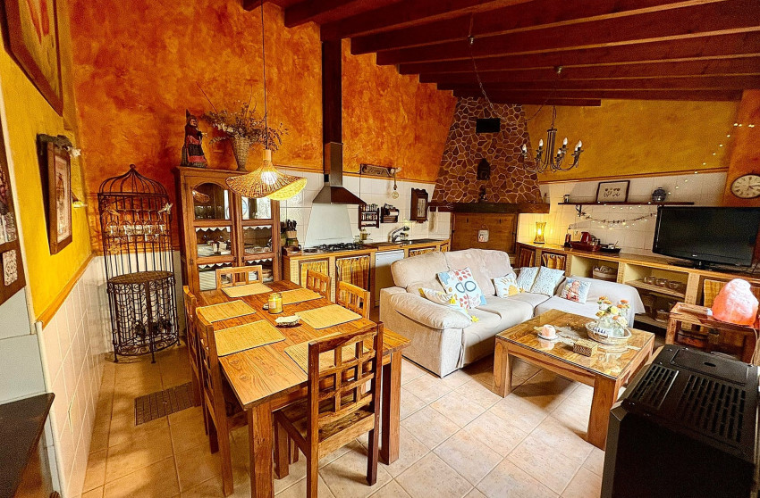 Resale - Townhouse -
Pinoso