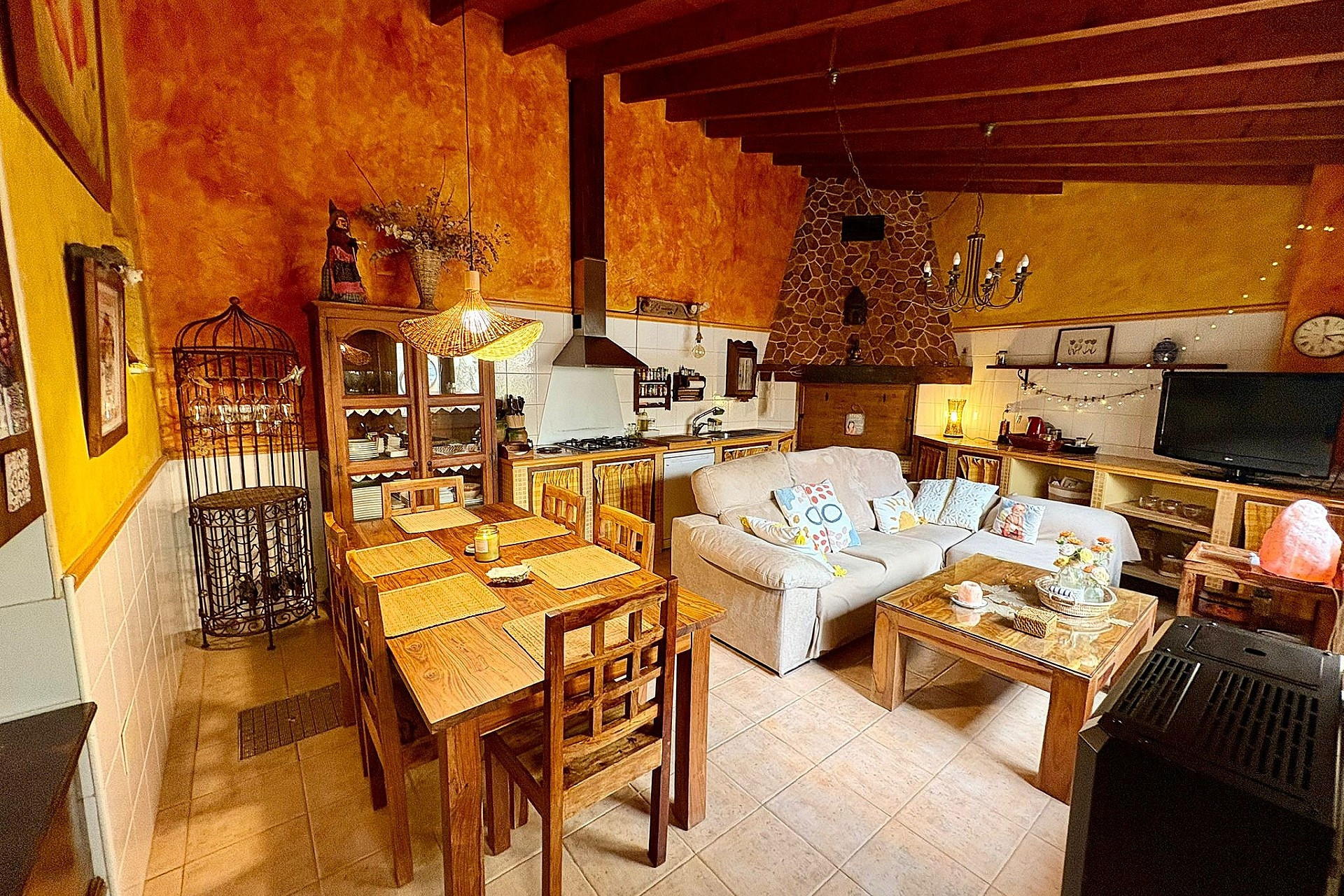 Resale - Townhouse -
Pinoso