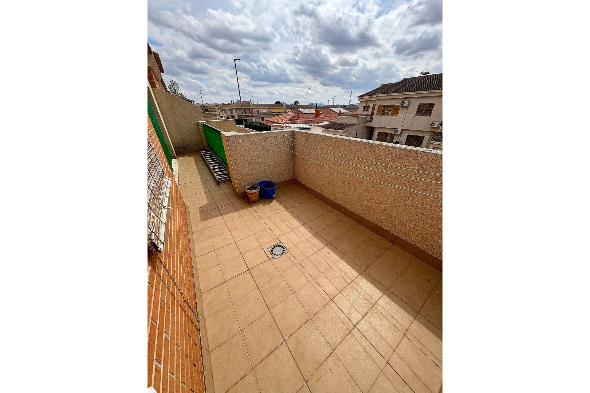 Resale - Townhouse -
Pinoso
