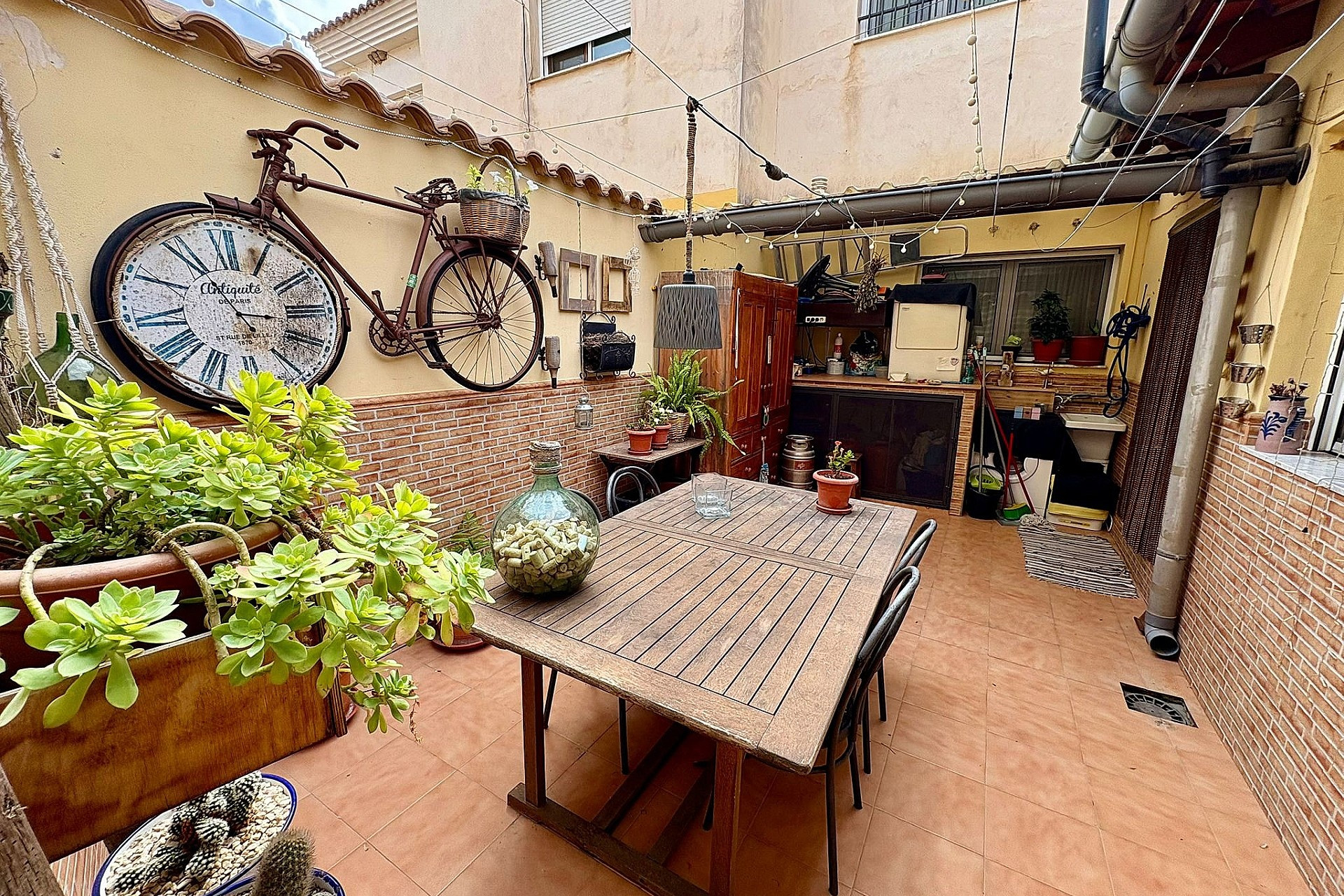 Resale - Townhouse -
Pinoso