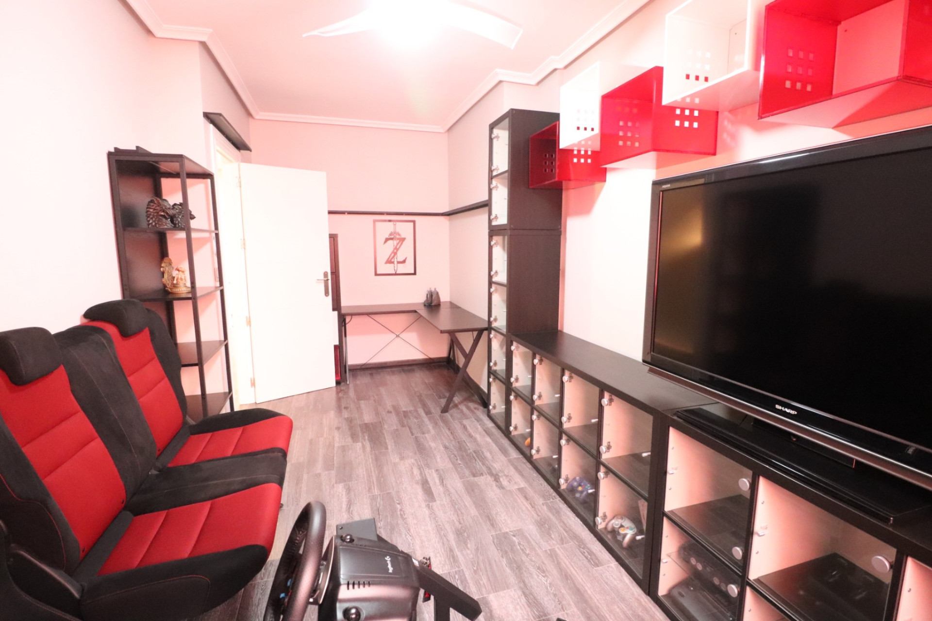 Resale - Townhouse -
Redovan - Redovan - Town