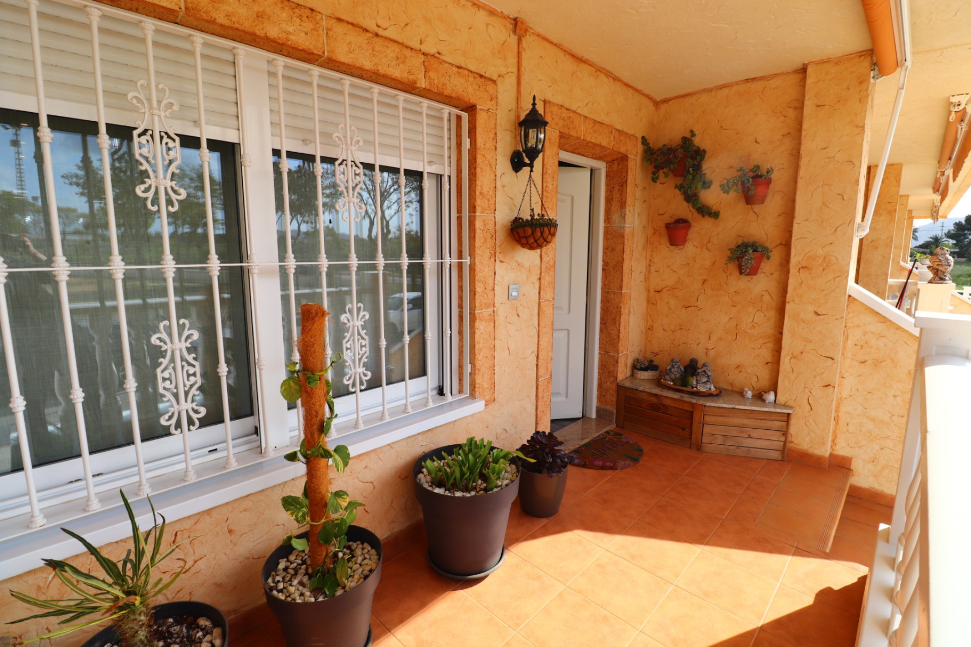 Resale - Townhouse -
Redovan - Redovan - Town