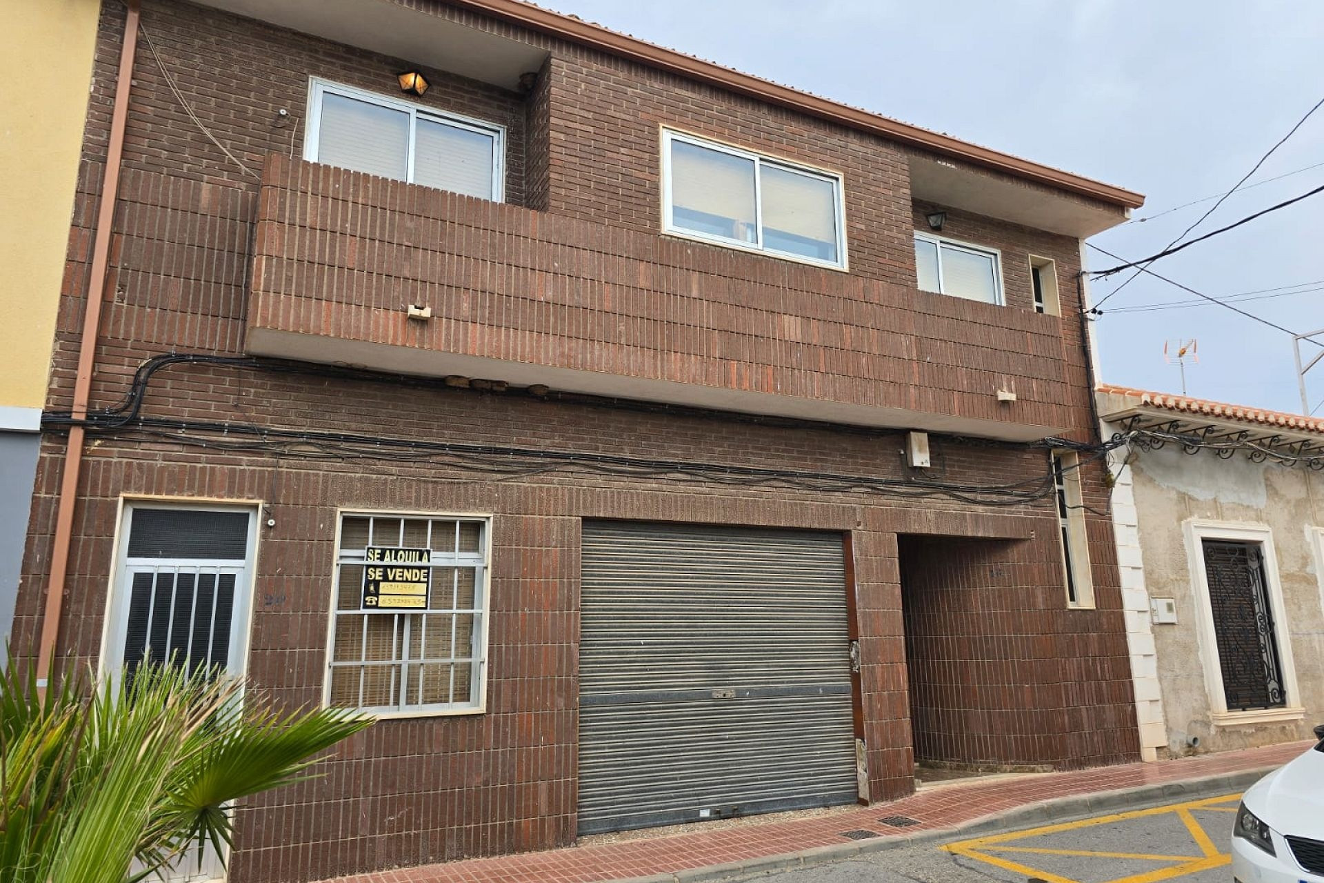 Resale - Townhouse -
Salinas