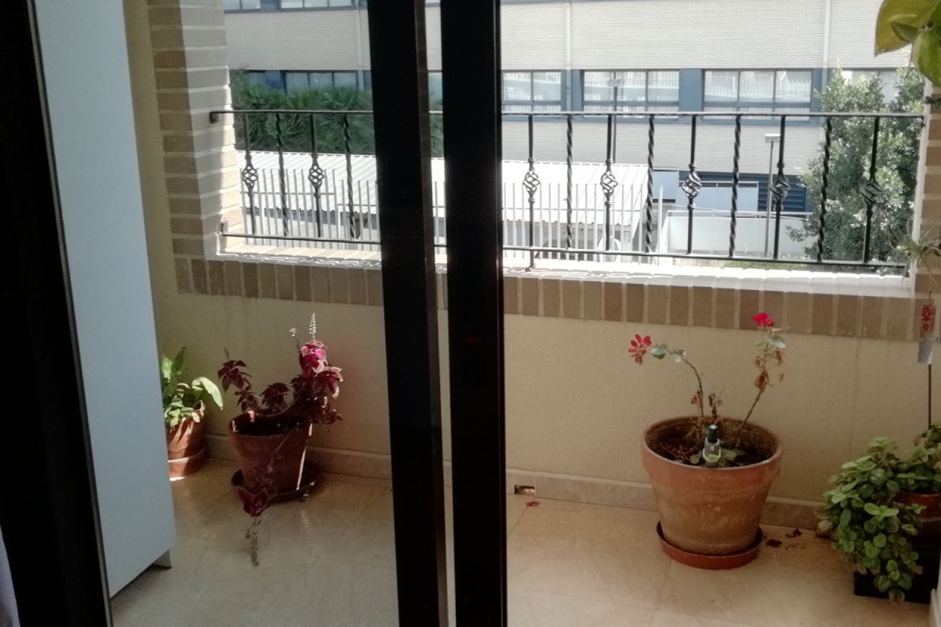 Resale - Townhouse -
San Miguel de Salinas