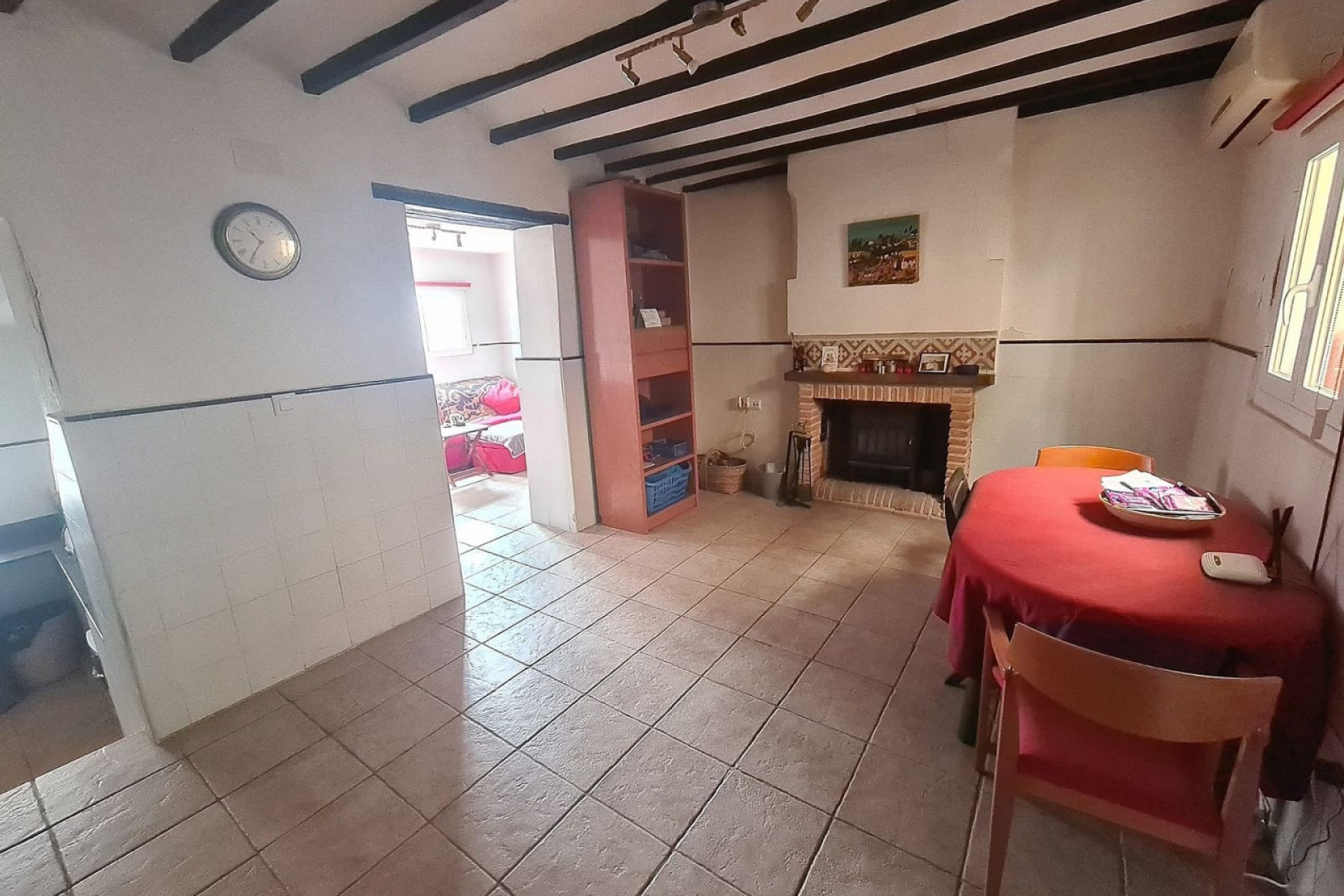 Resale - Townhouse -
Sax