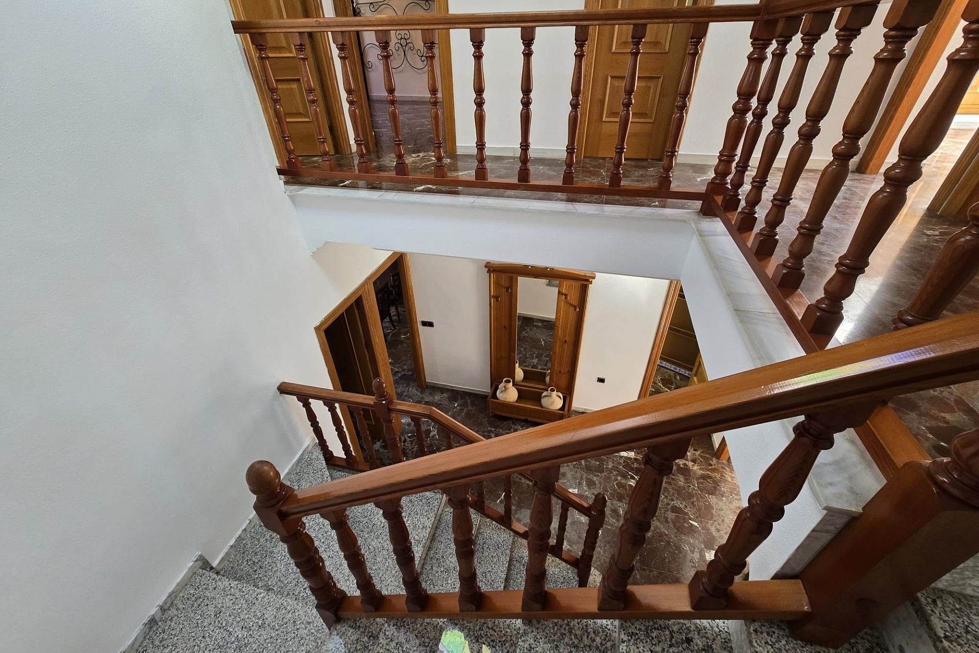 Resale - Townhouse -
Sax