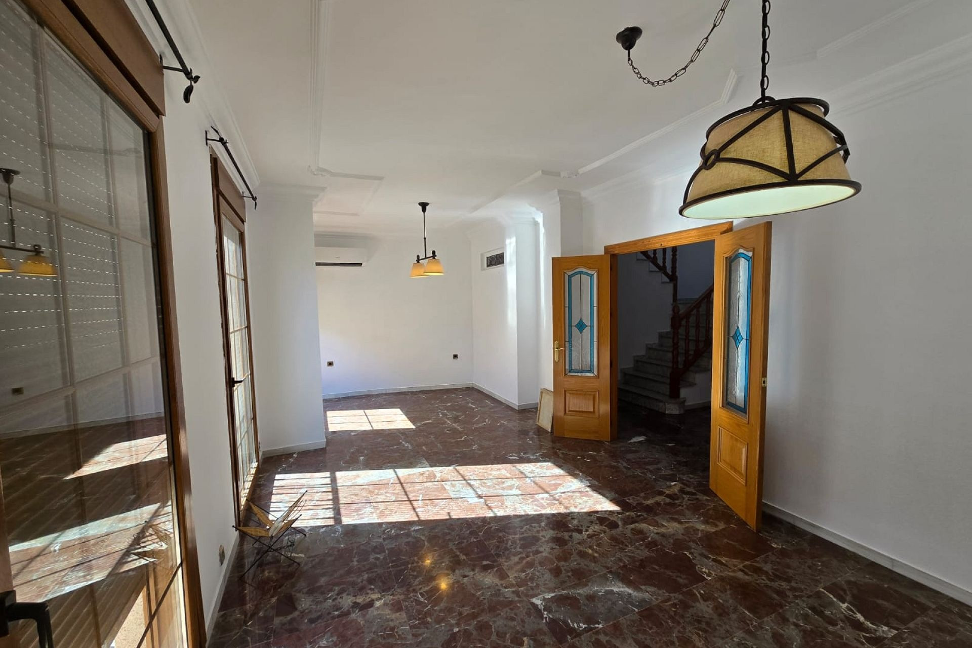 Resale - Townhouse -
Sax