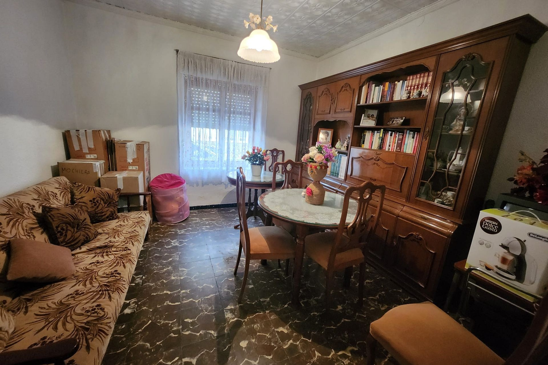 Resale - Townhouse -
Sax