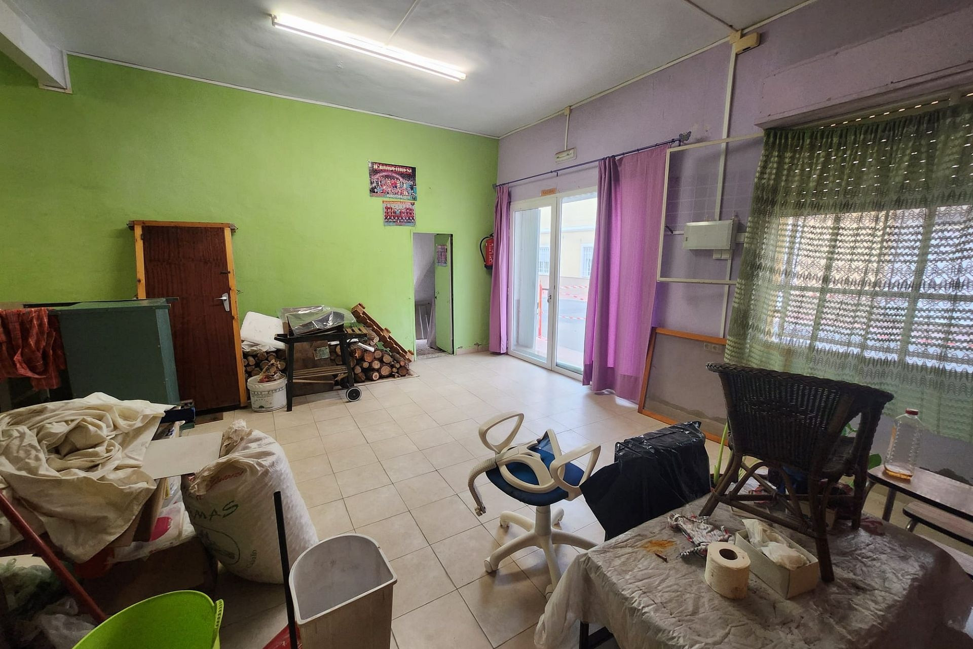 Resale - Townhouse -
Sax