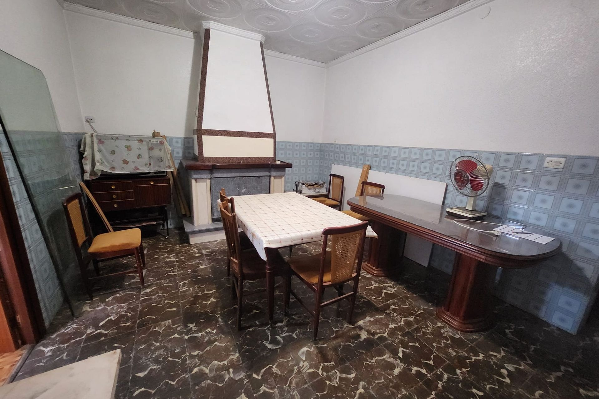 Resale - Townhouse -
Sax