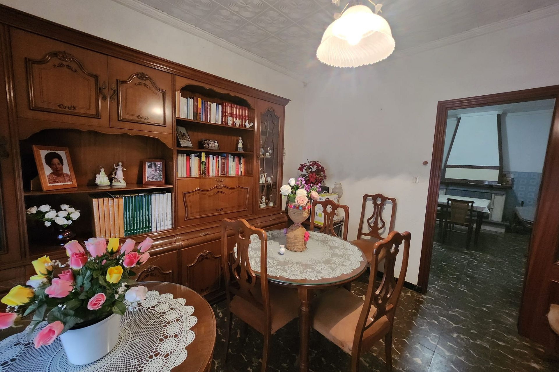 Resale - Townhouse -
Sax