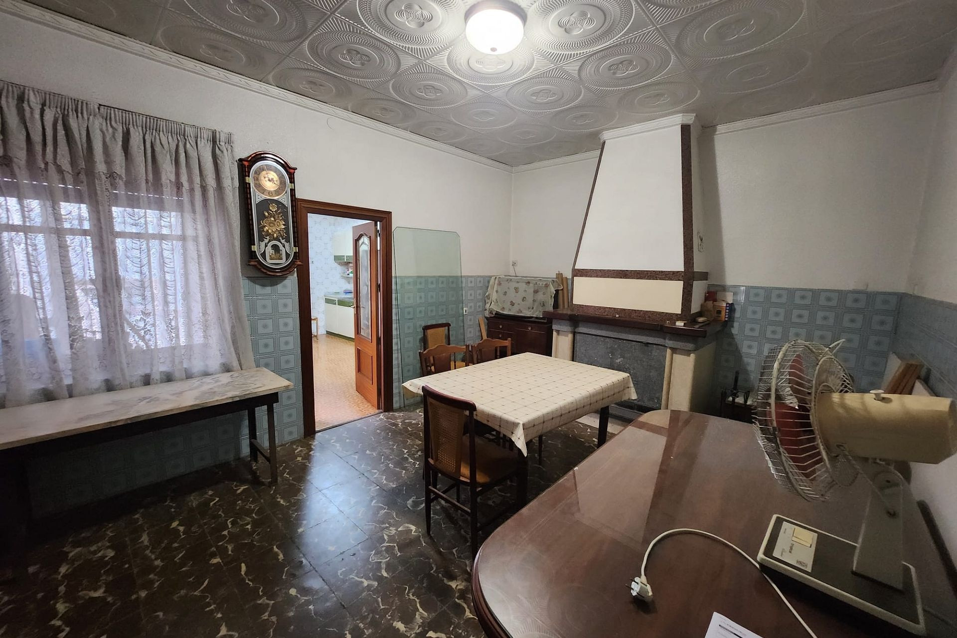 Resale - Townhouse -
Sax