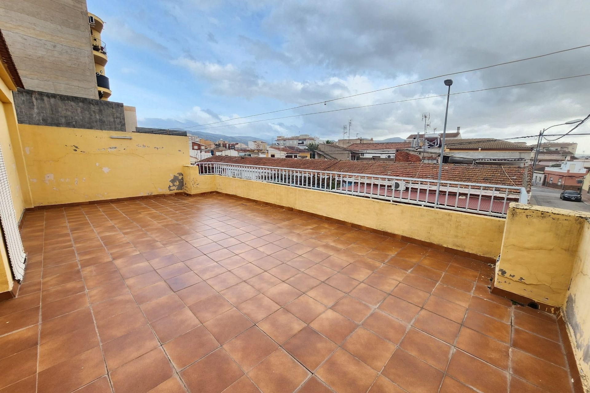 Resale - Townhouse -
Sax