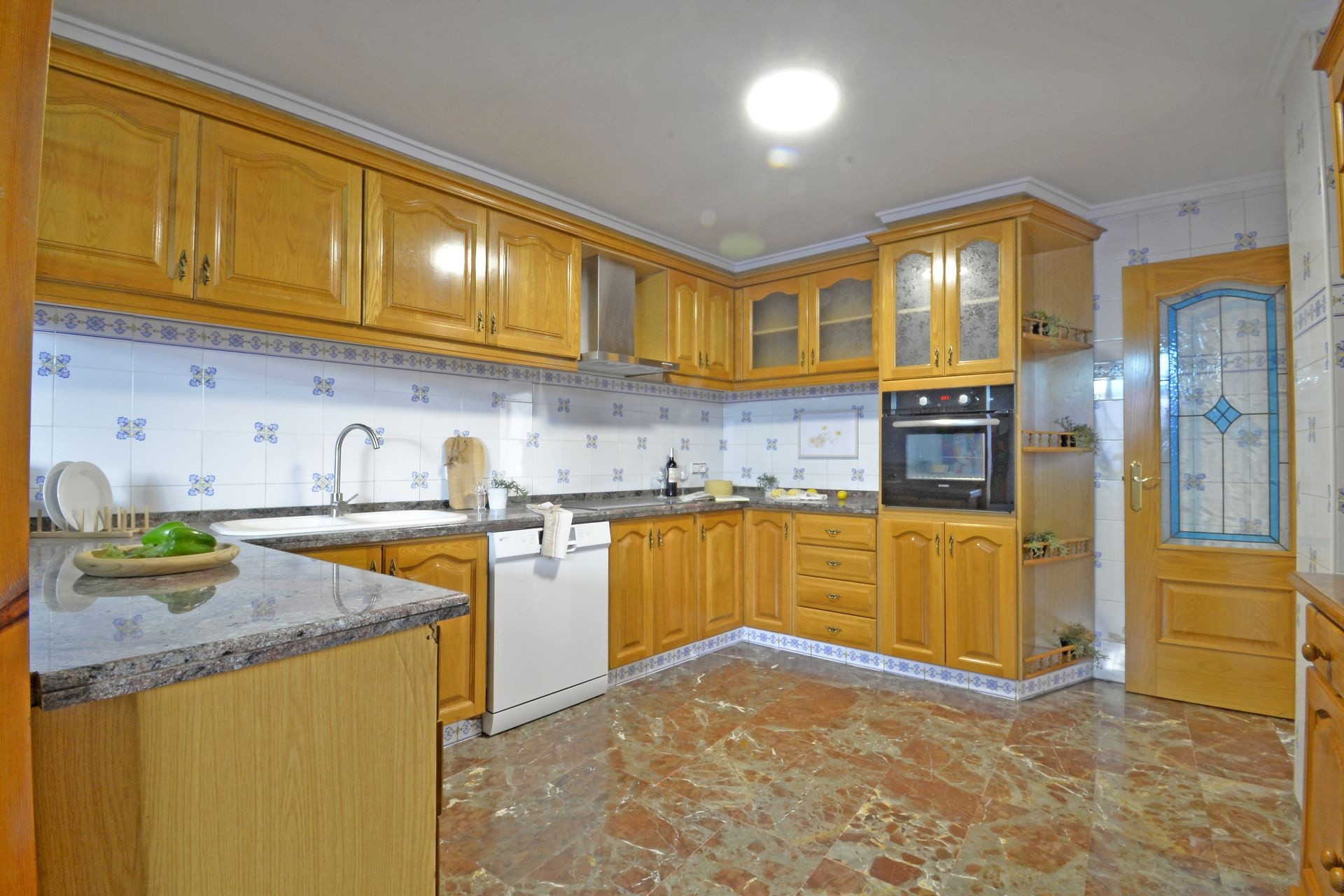 Resale - Townhouse -
Sax