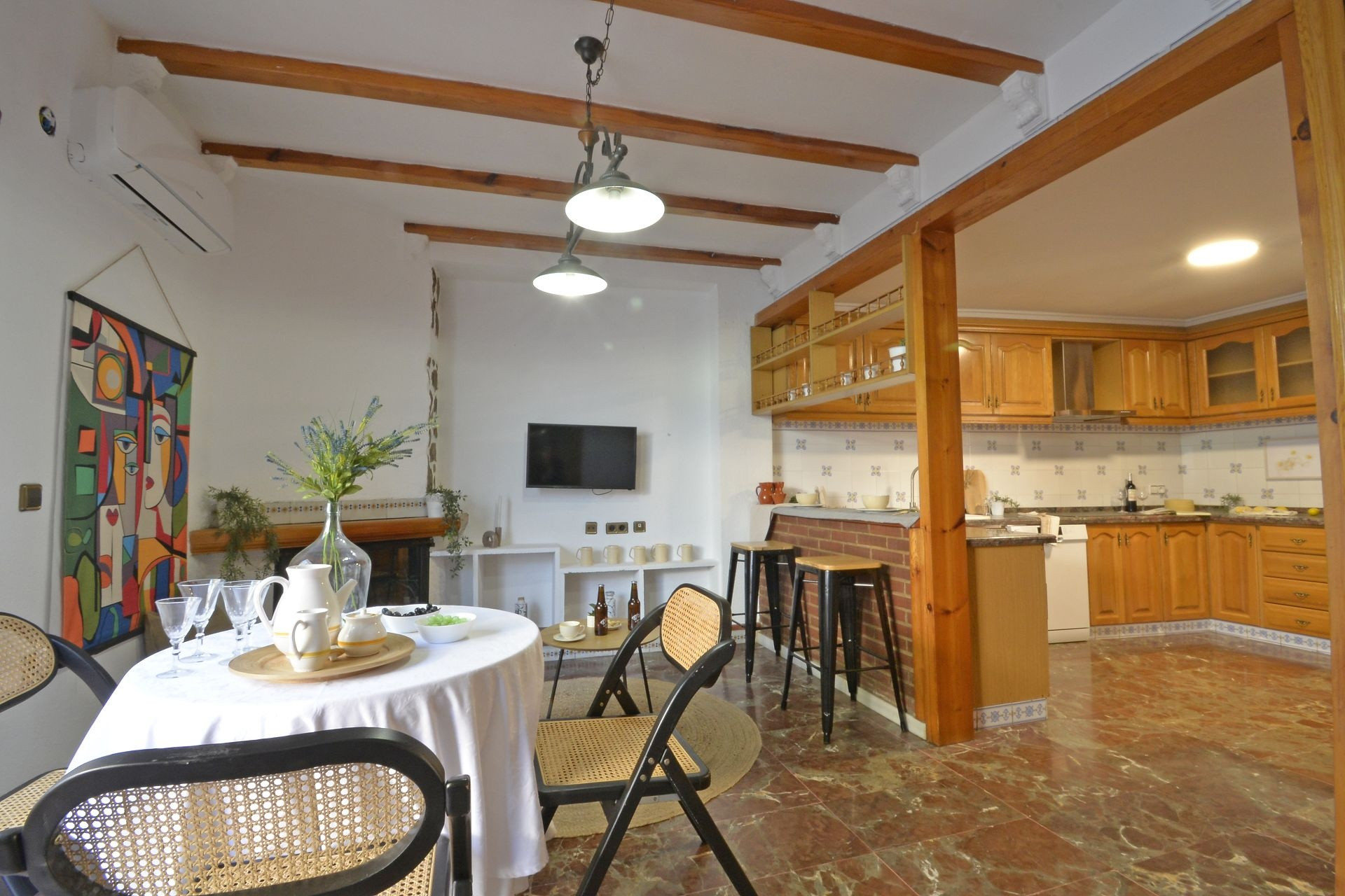 Resale - Townhouse -
Sax