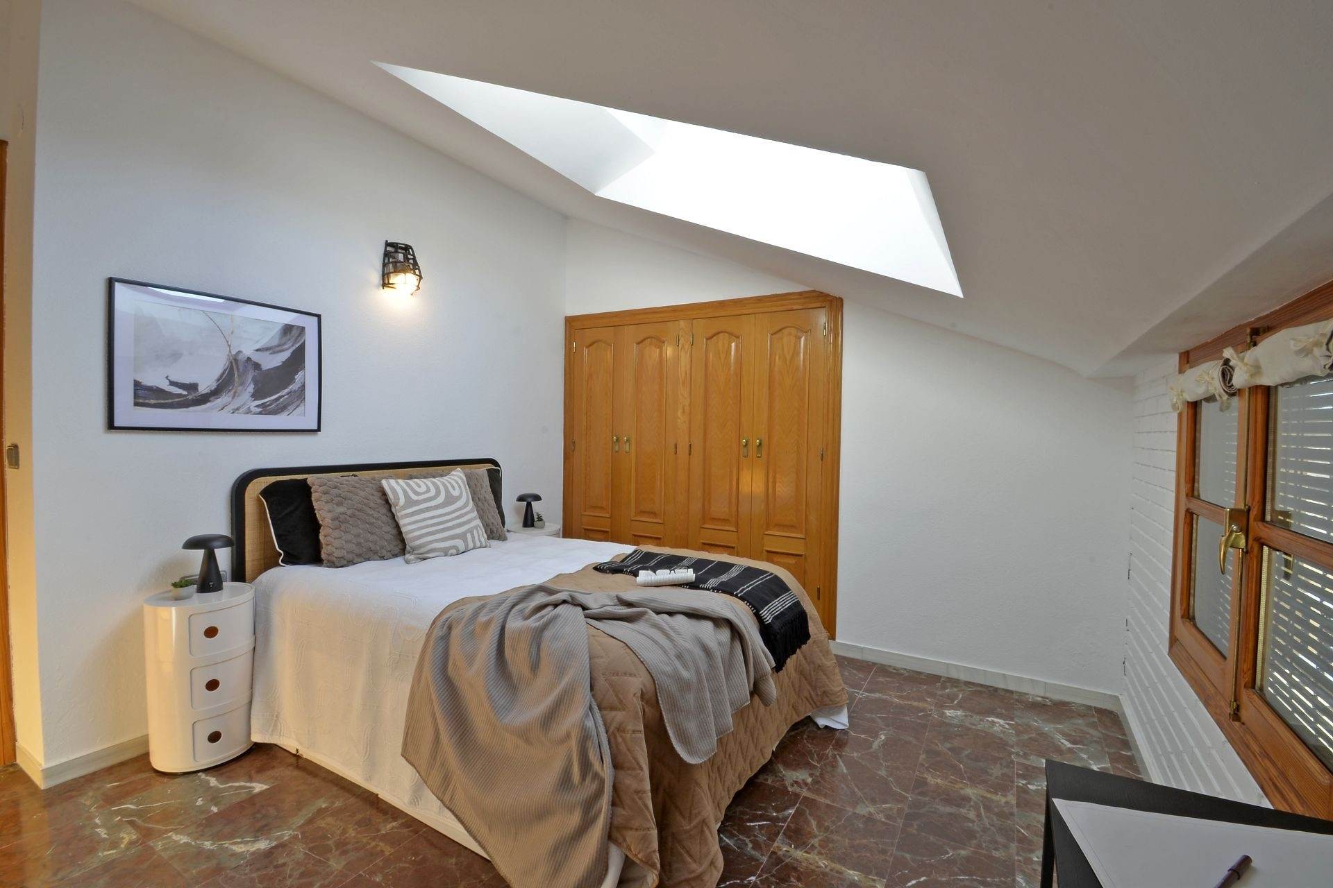 Resale - Townhouse -
Sax