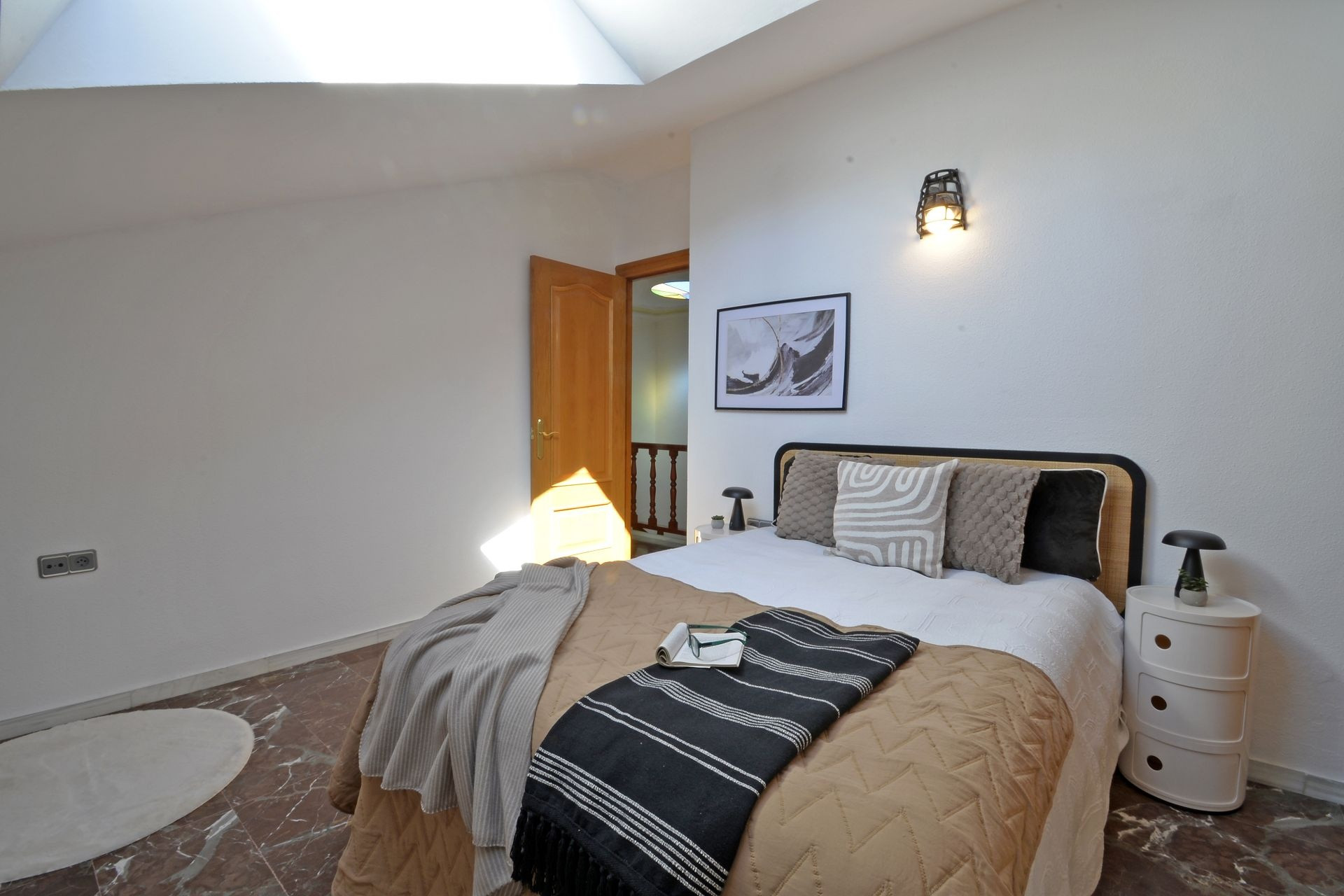 Resale - Townhouse -
Sax