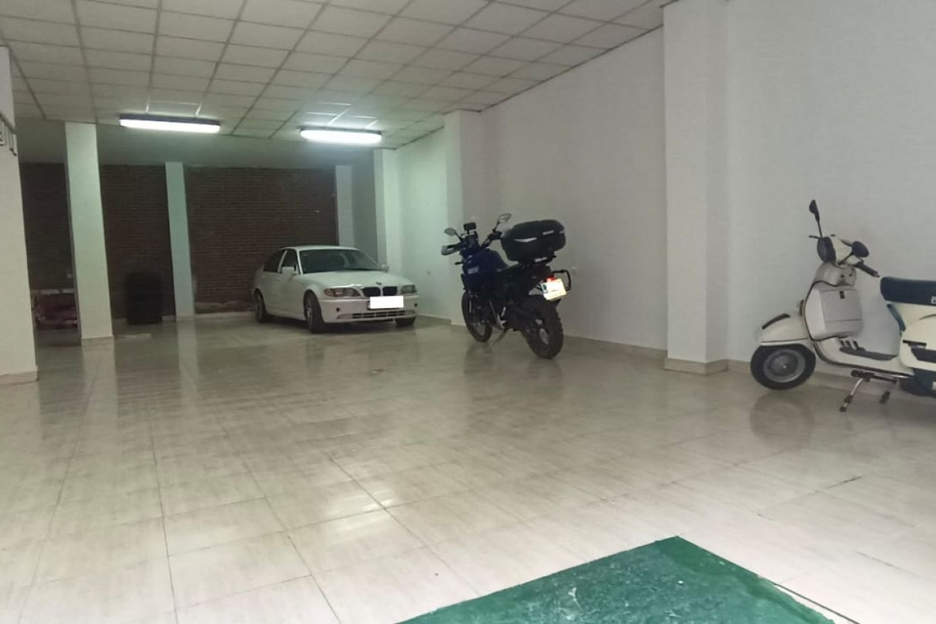 Resale - Townhouse -
Sax