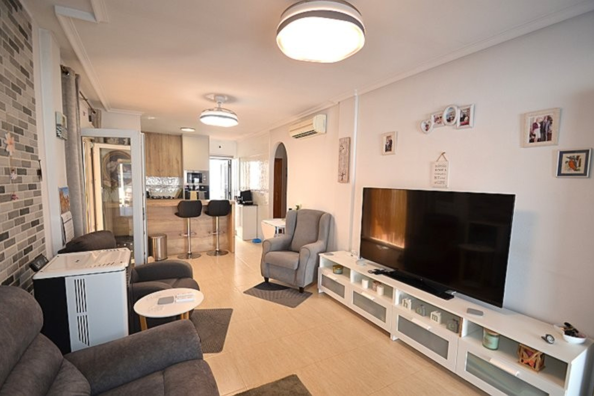 Resale - Townhouse -
Sucina - Inland