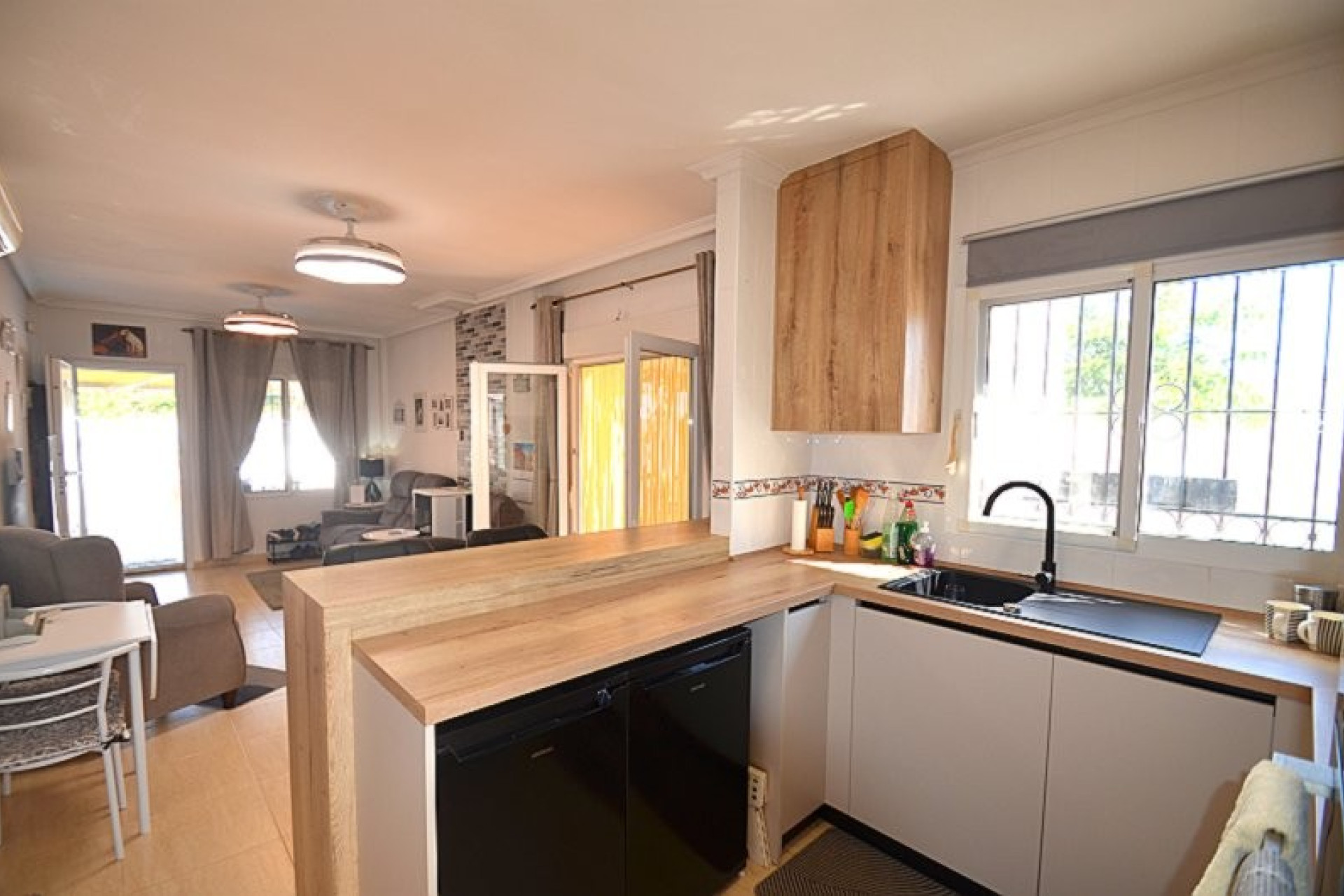 Resale - Townhouse -
Sucina - Inland