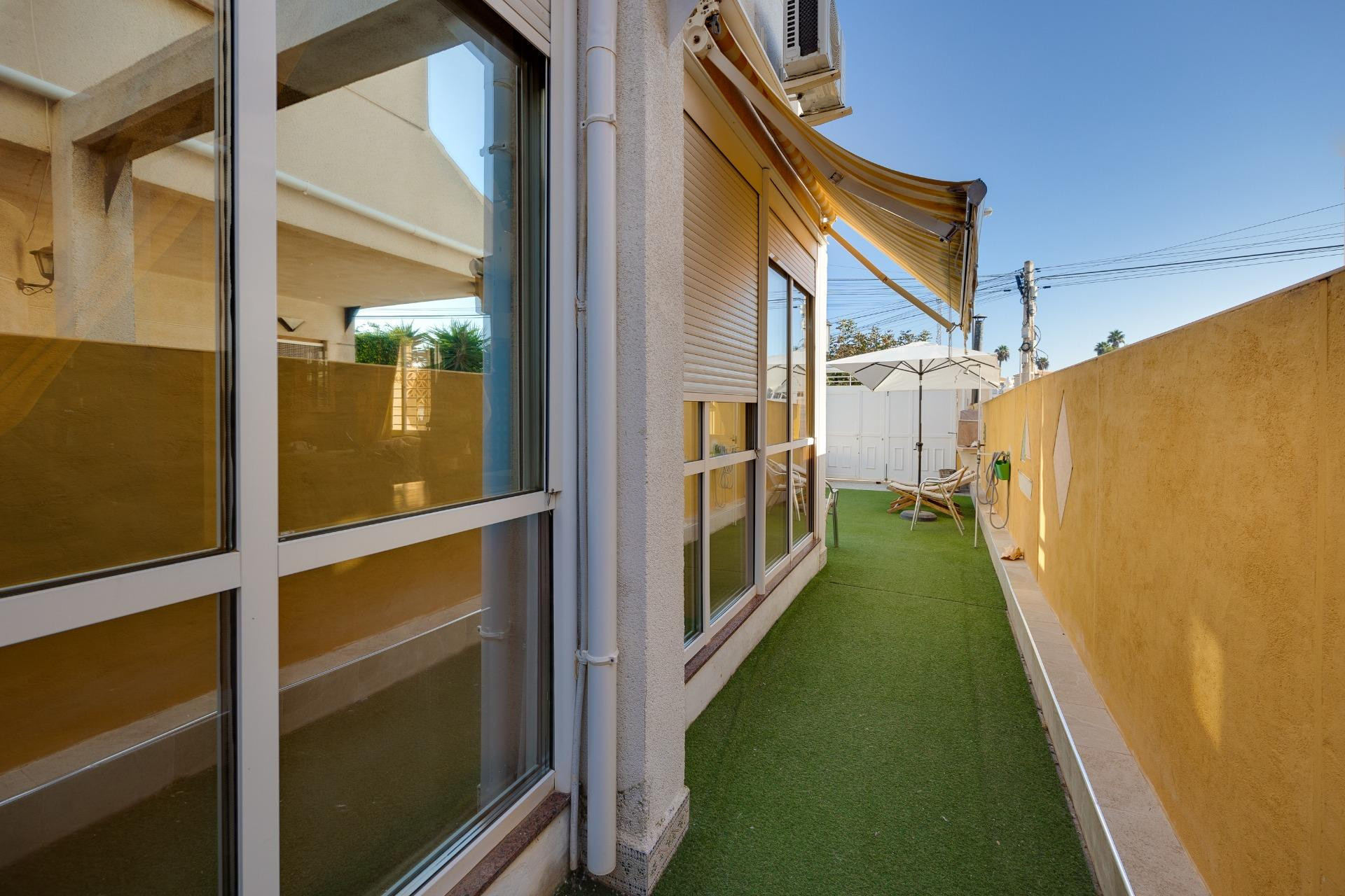 Resale - Townhouse -
Torrevieja - La Siesta - El Salado - Torreta