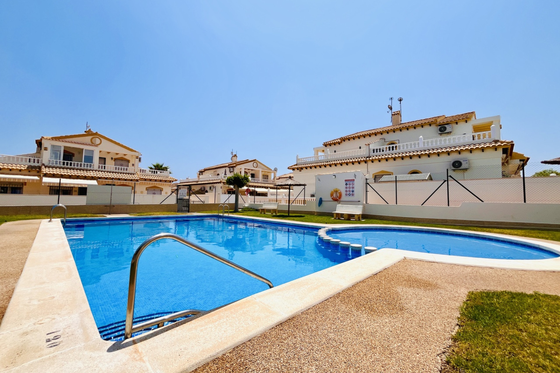 Resale - Townhouse -
Torrevieja - Los Altos