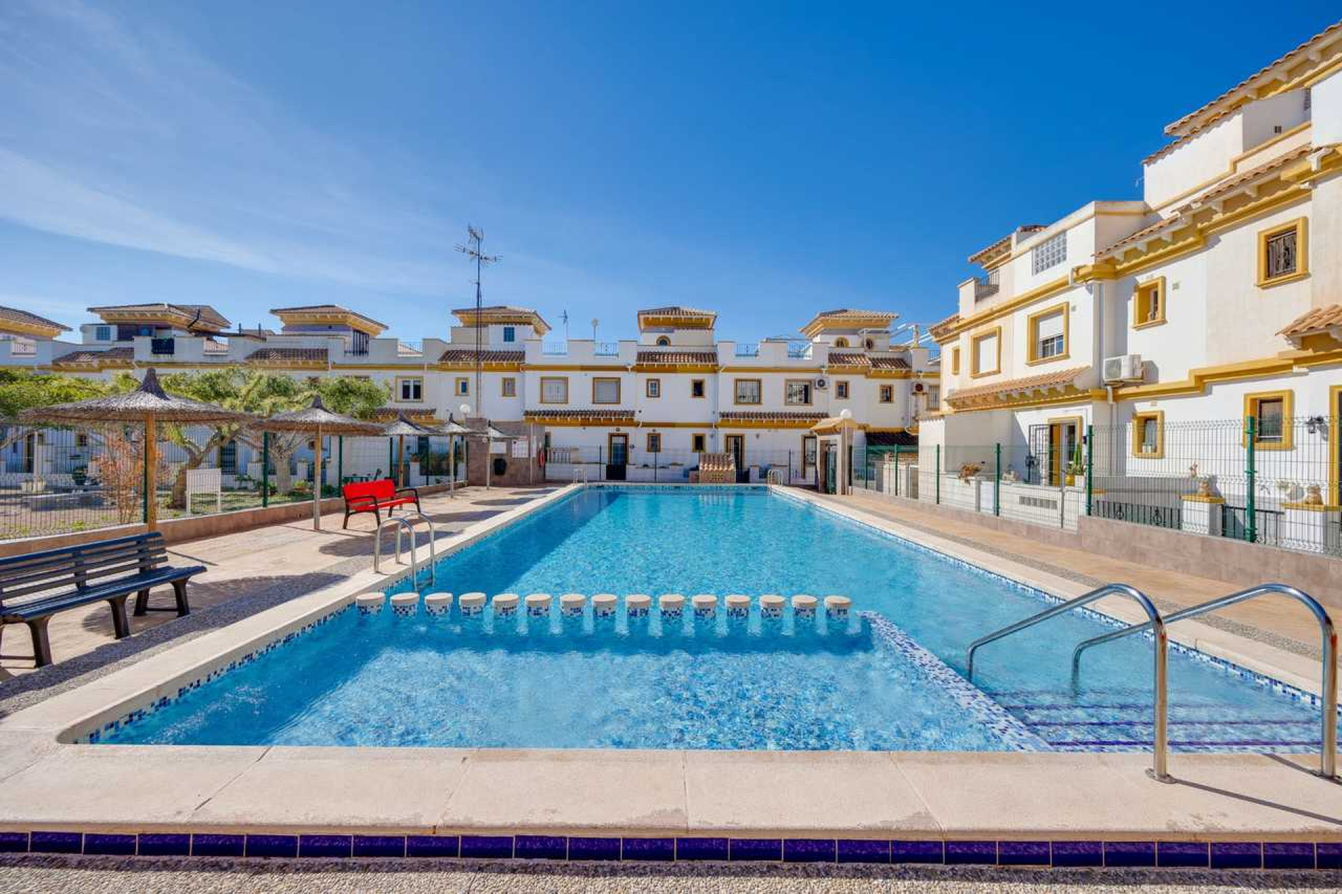 Resale - Townhouse -
Torrevieja