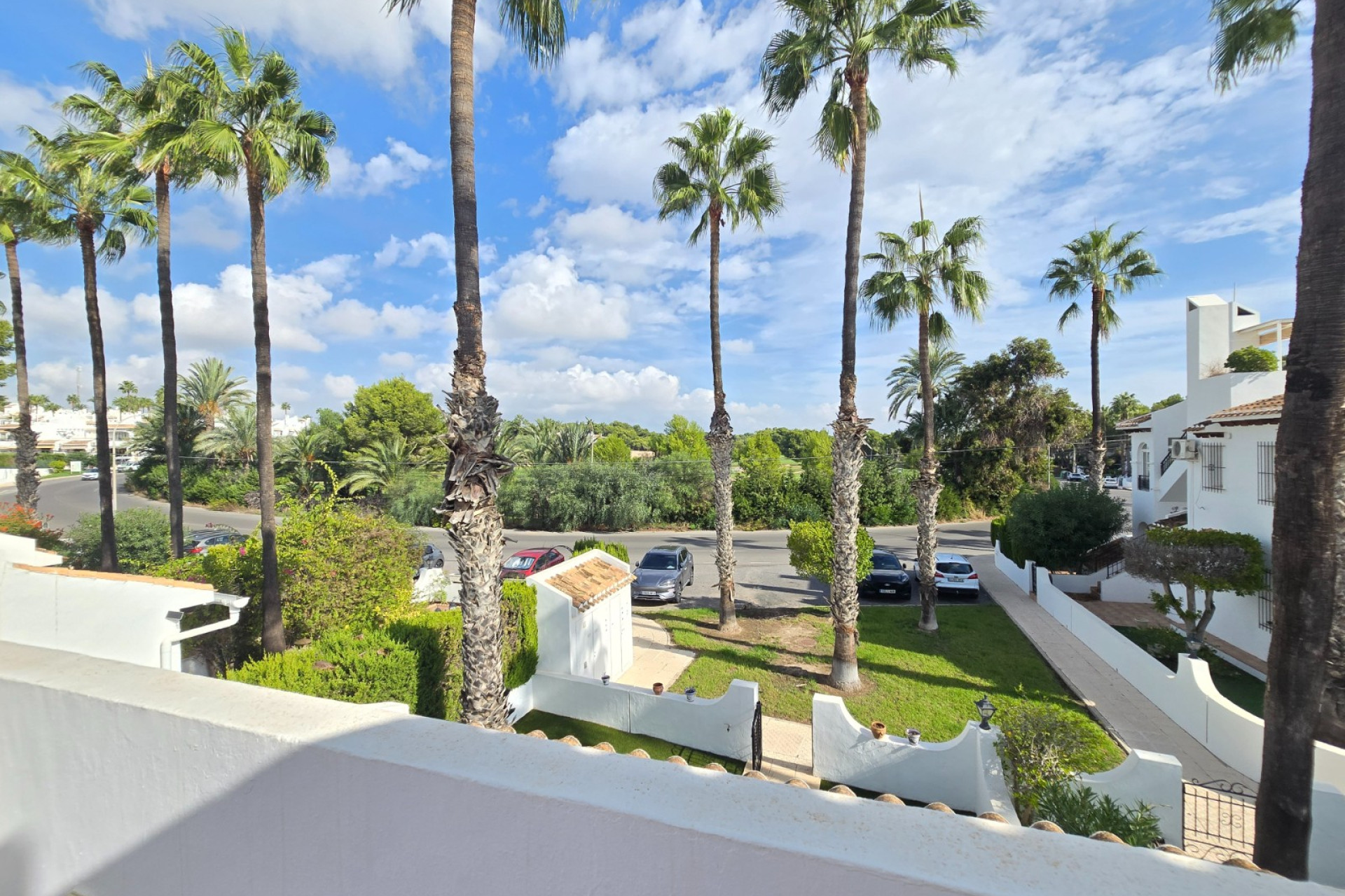 Resale - Townhouse -
Villamartín - Costa Blanca