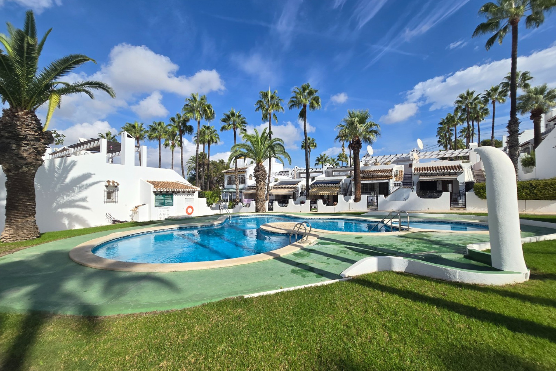 Resale - Townhouse -
Villamartín - Costa Blanca