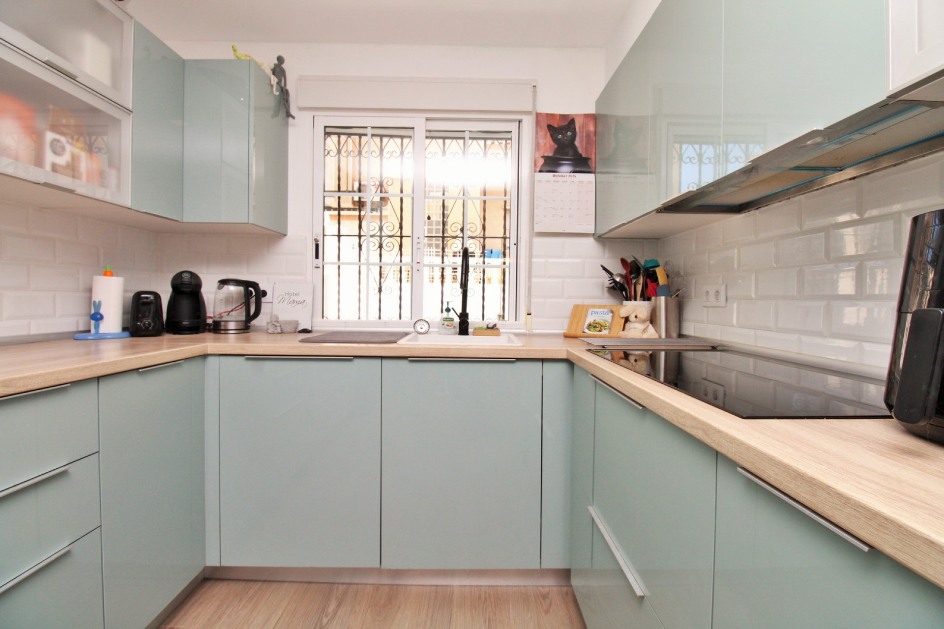 Resale - Townhouse -
Villamartín