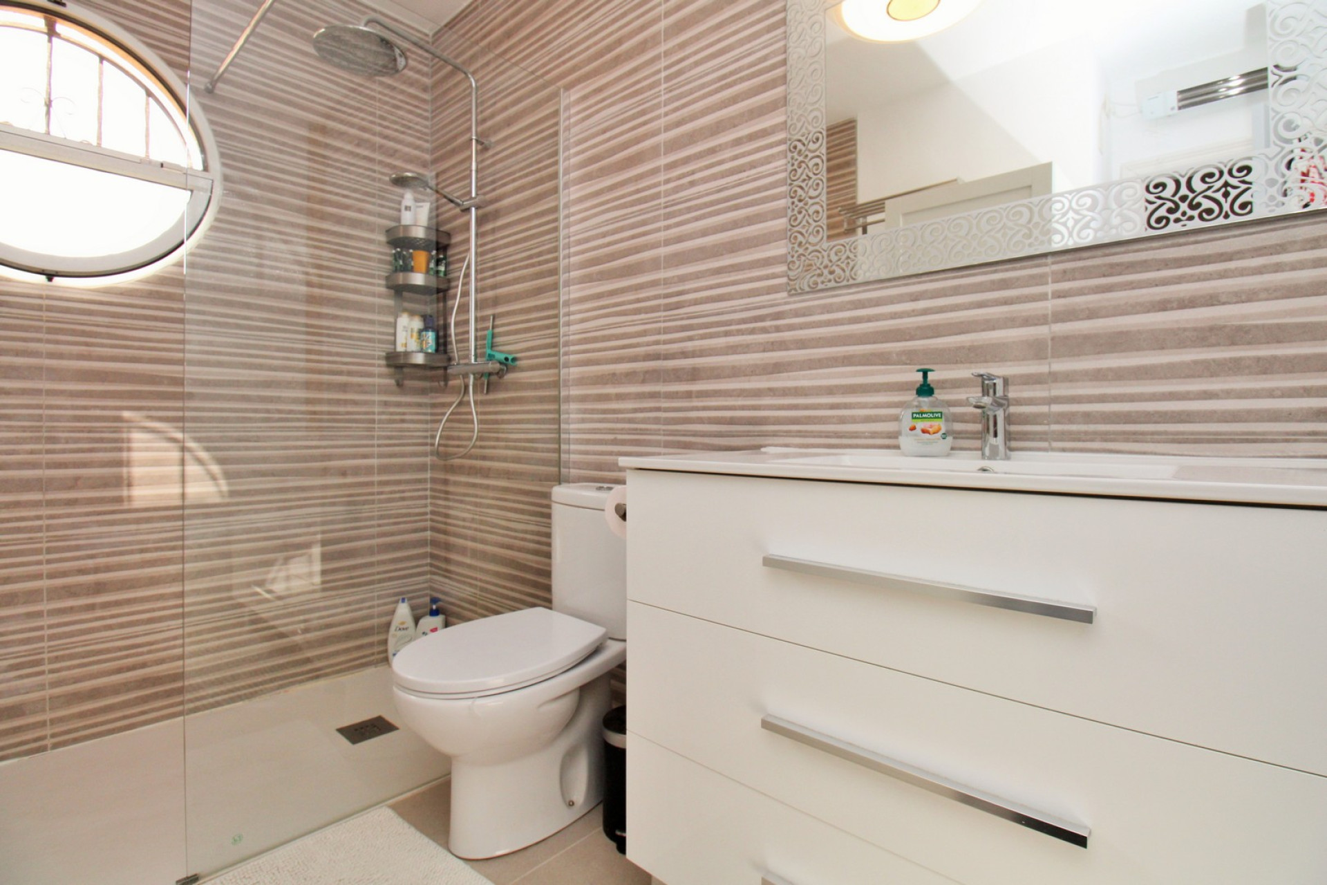 Resale - Townhouse -
Villamartín
