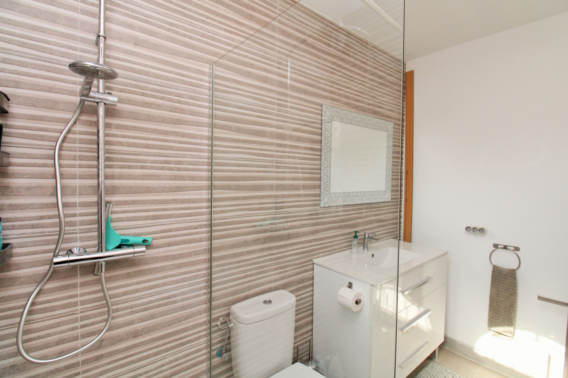 Resale - Townhouse -
Villamartín