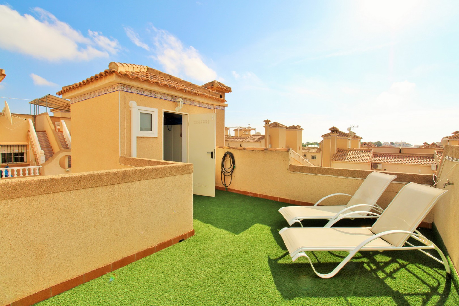 Resale - Townhouse -
Villamartín