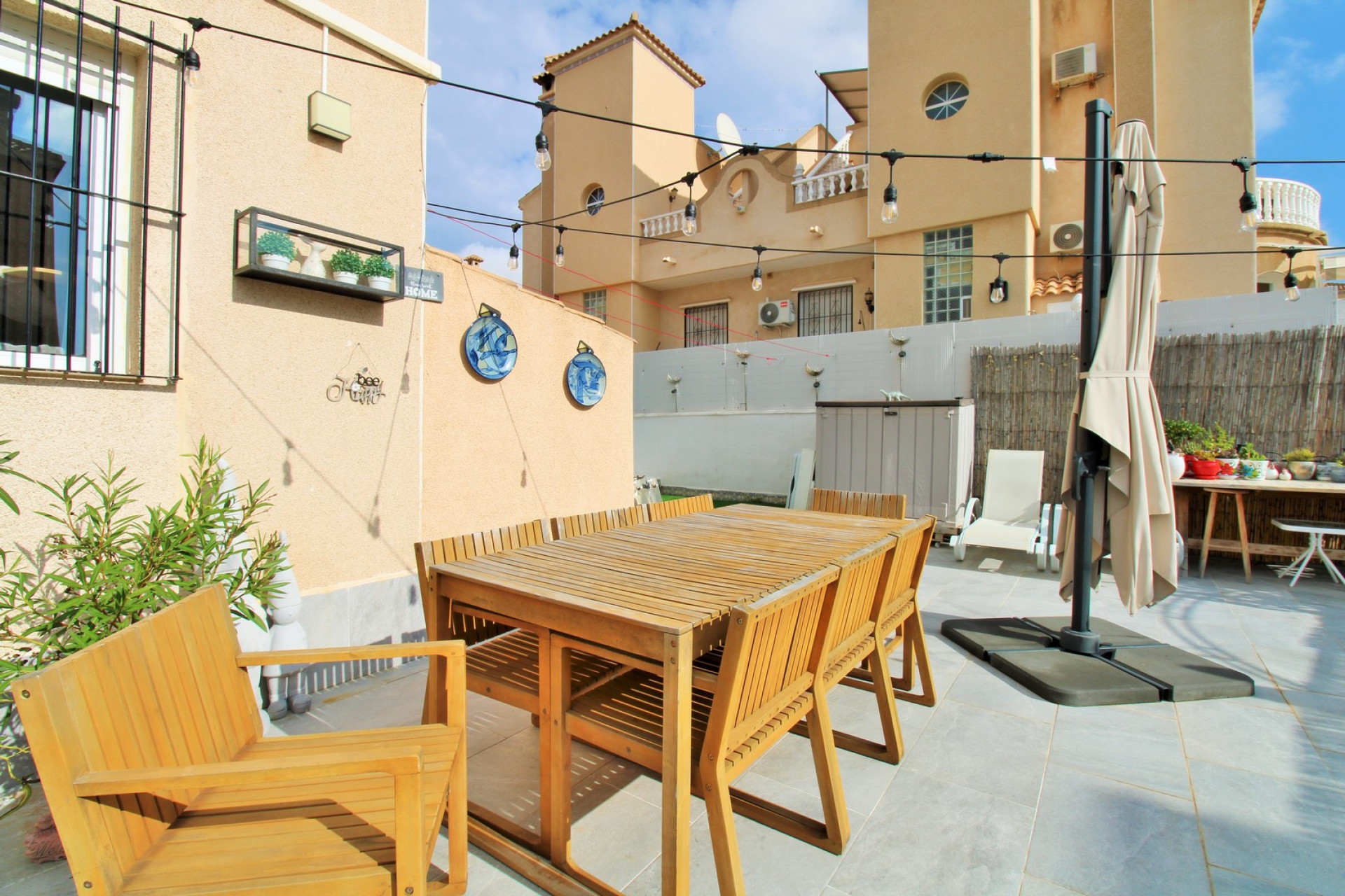 Resale - Townhouse -
Villamartín