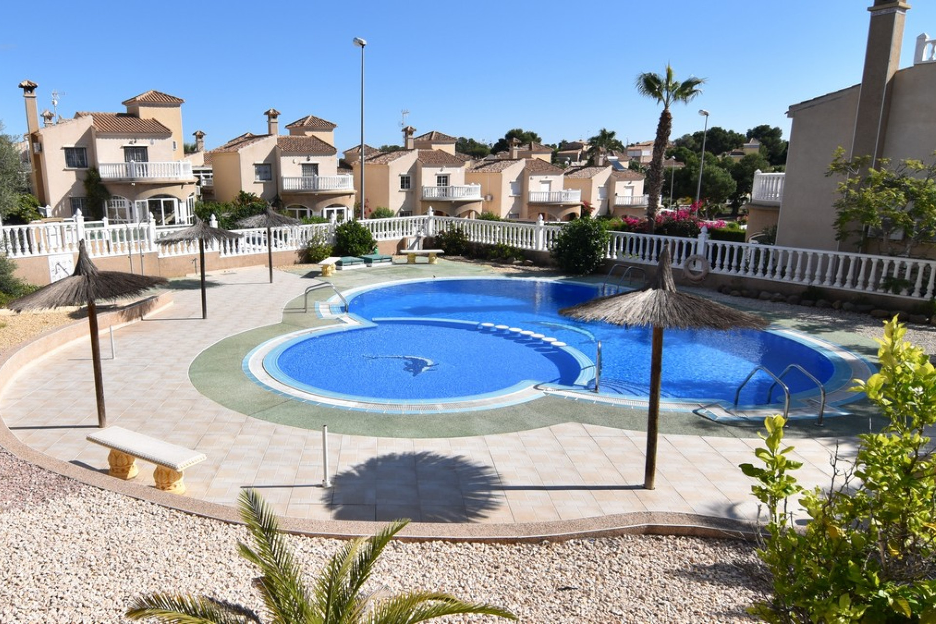 Resale - Townhouse -
Villamartín
