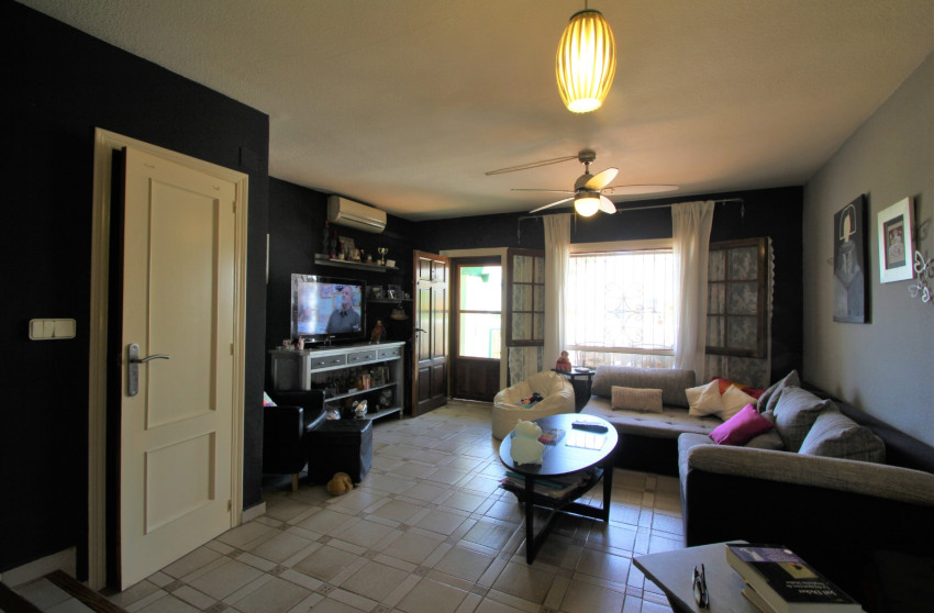 Resale - Townhouse -
Villamartín