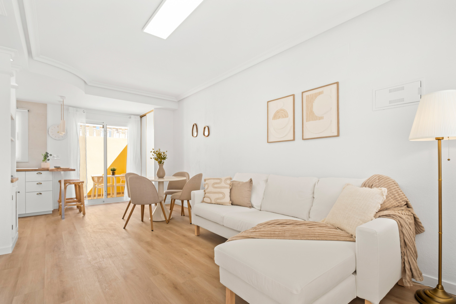 Resale - Townhouse -
Villamartín