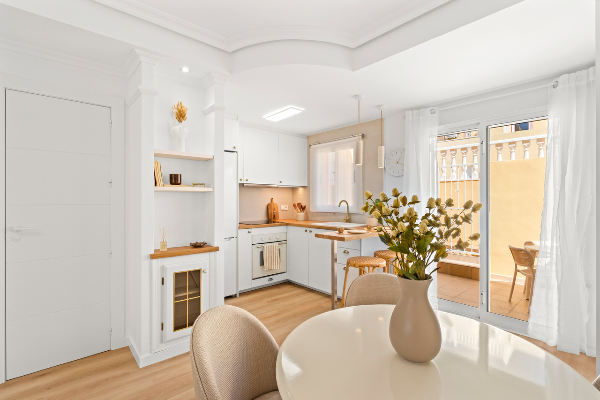 Resale - Townhouse -
Villamartín