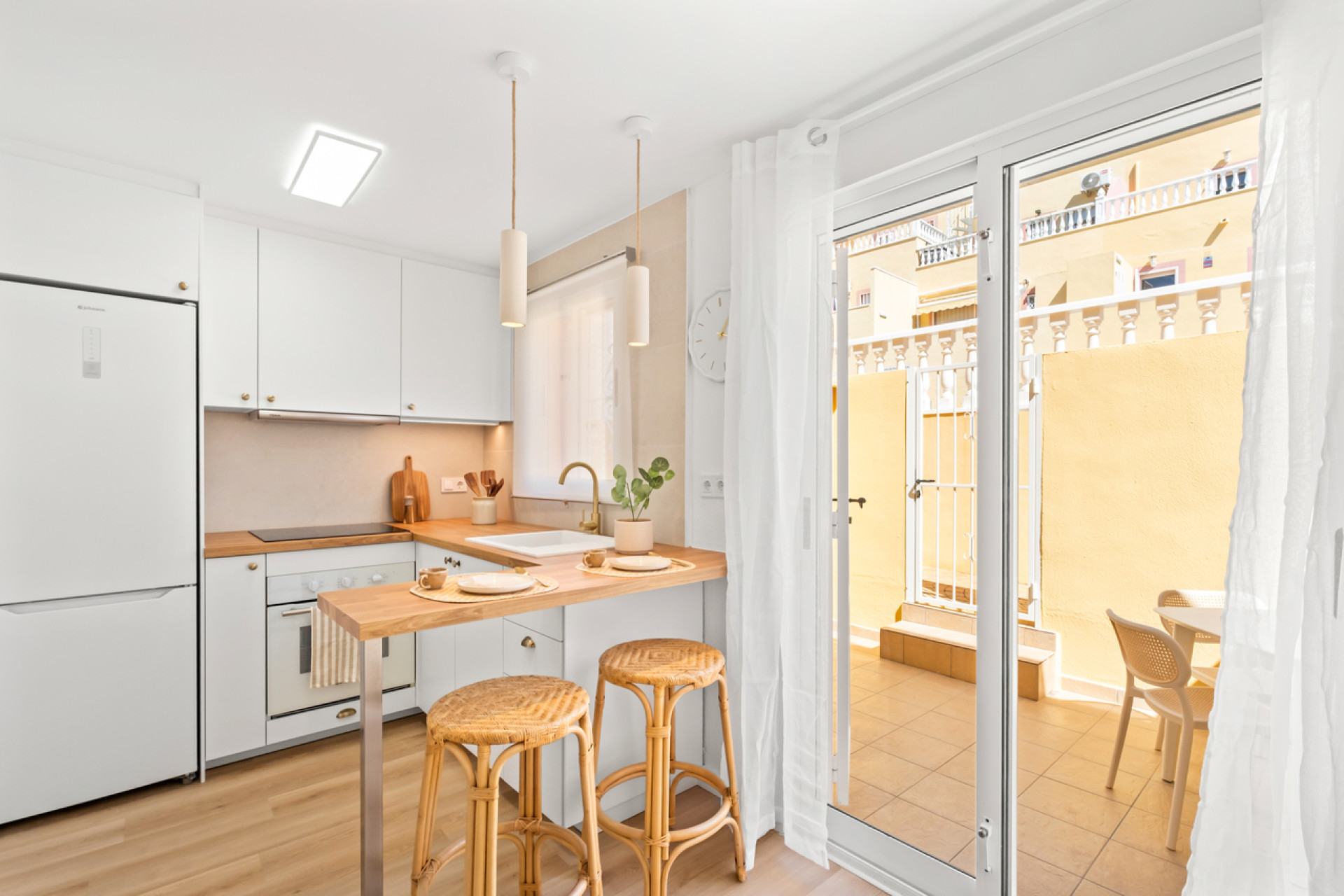 Resale - Townhouse -
Villamartín