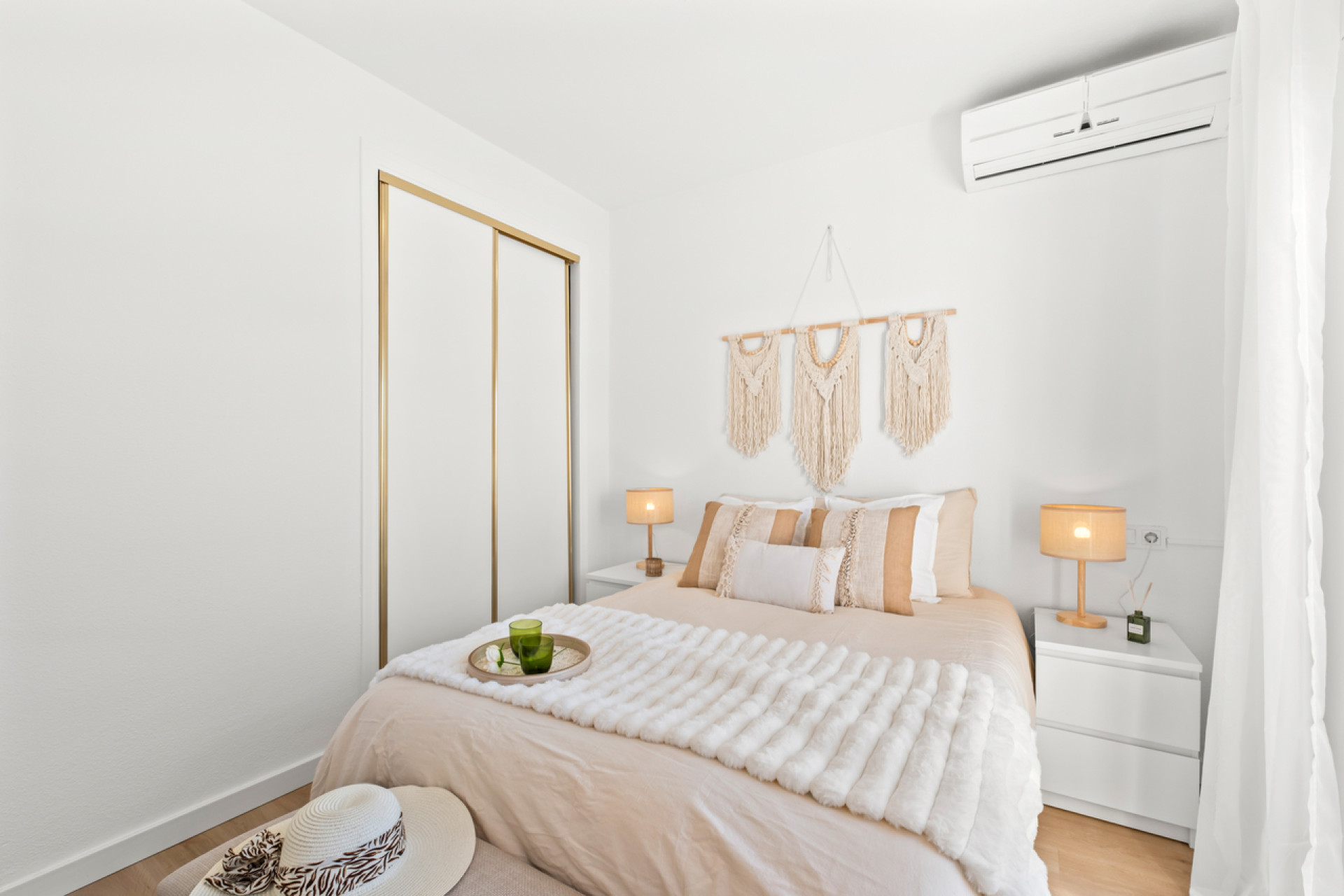 Resale - Townhouse -
Villamartín