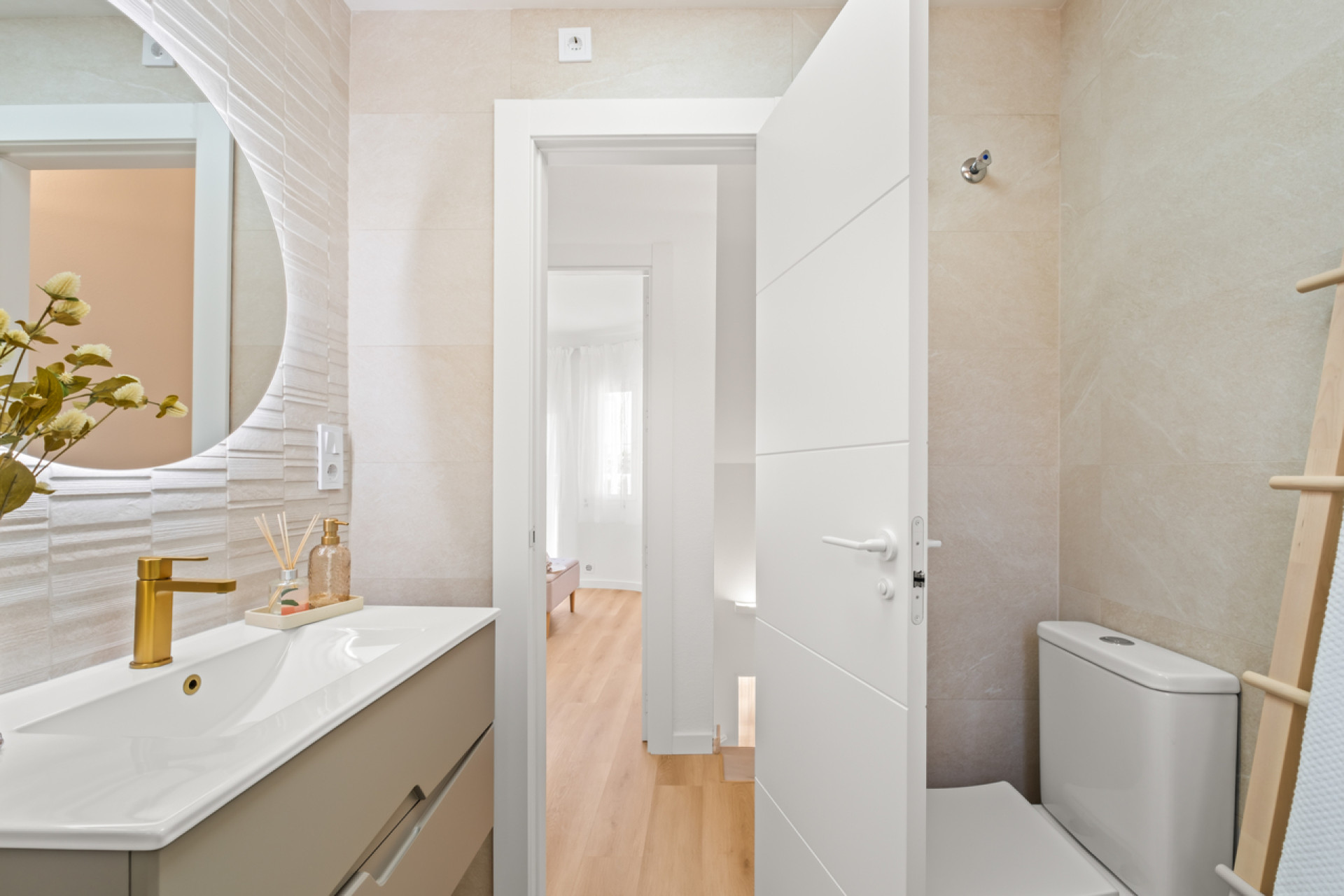 Resale - Townhouse -
Villamartín