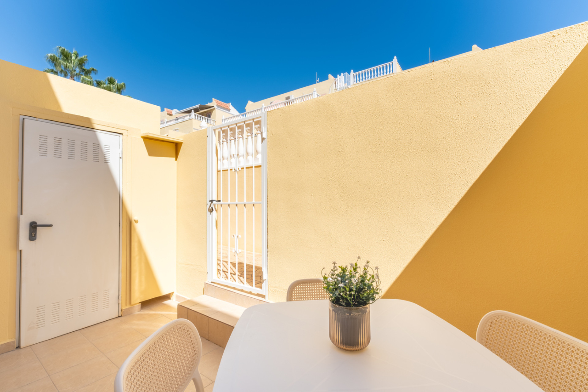 Resale - Townhouse -
Villamartín