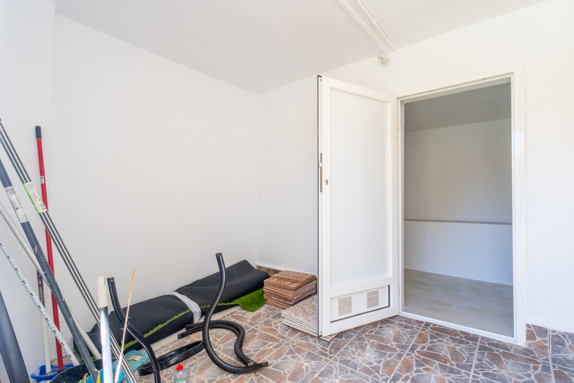 Resale - Townhouse -
Villamartín