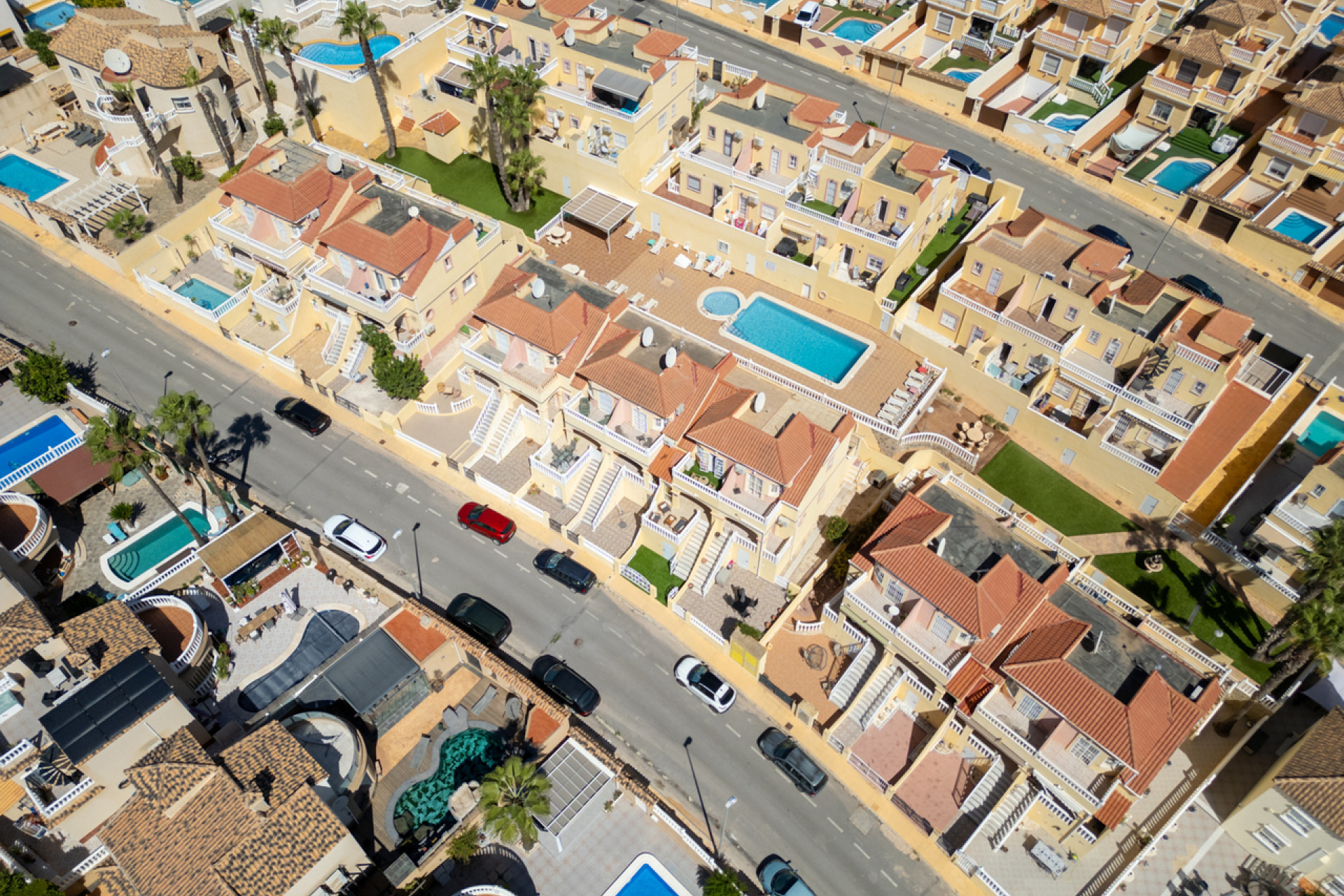 Resale - Townhouse -
Villamartín