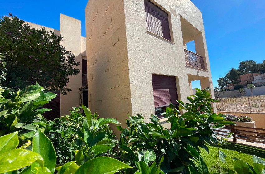 Resale - Townhouse -
Villanueva Rio Segura - Villanueva