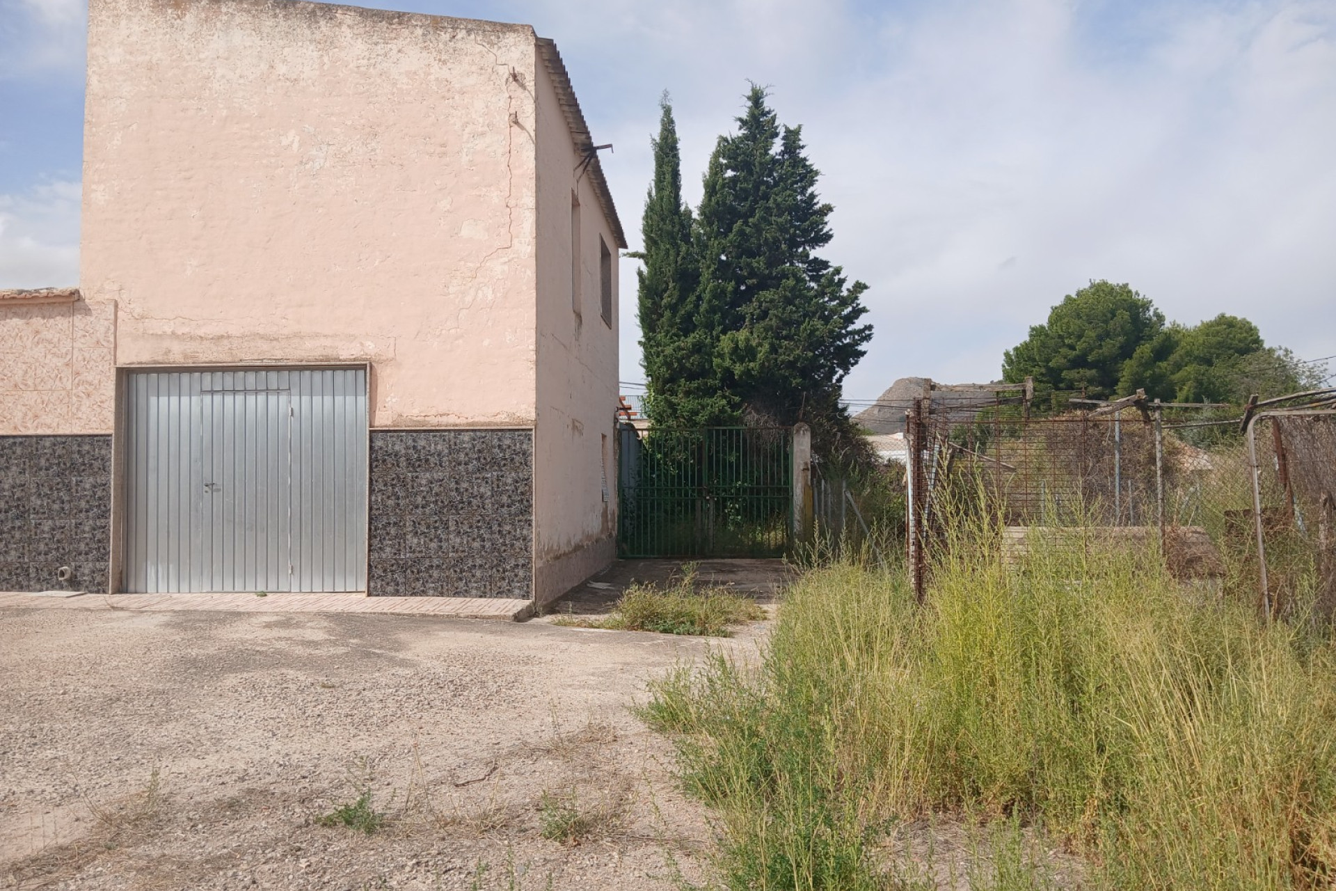 Resale - Townhouse -
Yecla